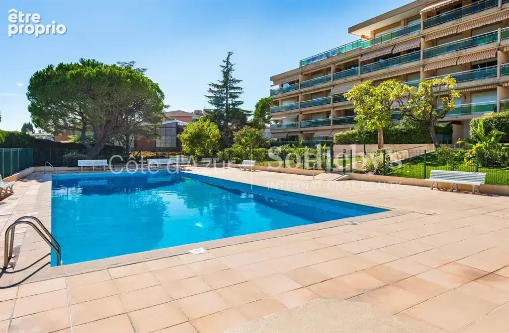 Appartement à LE CANNET