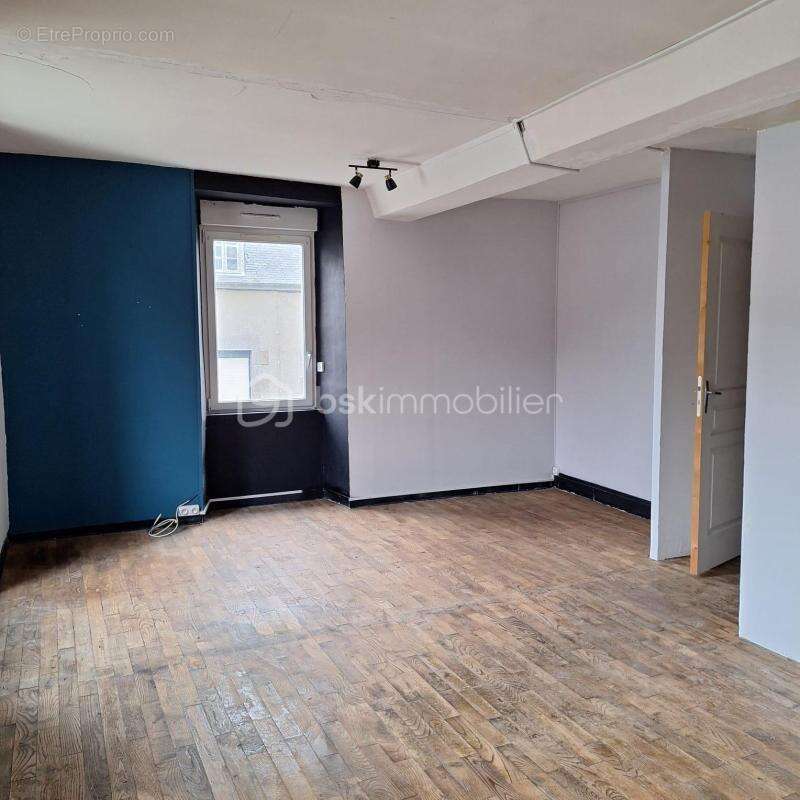 Appartement à CHATILLON-SUR-COLMONT