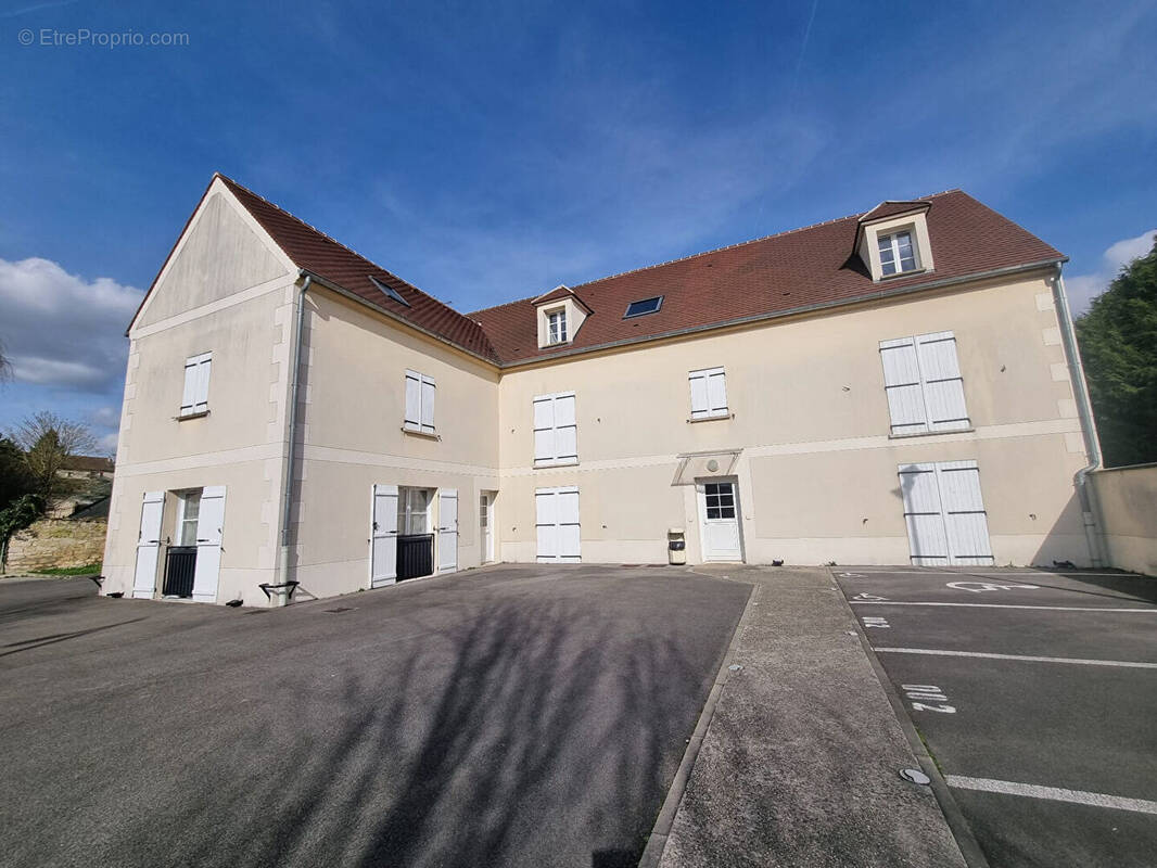 Appartement à SAINT-LEU-D'ESSERENT