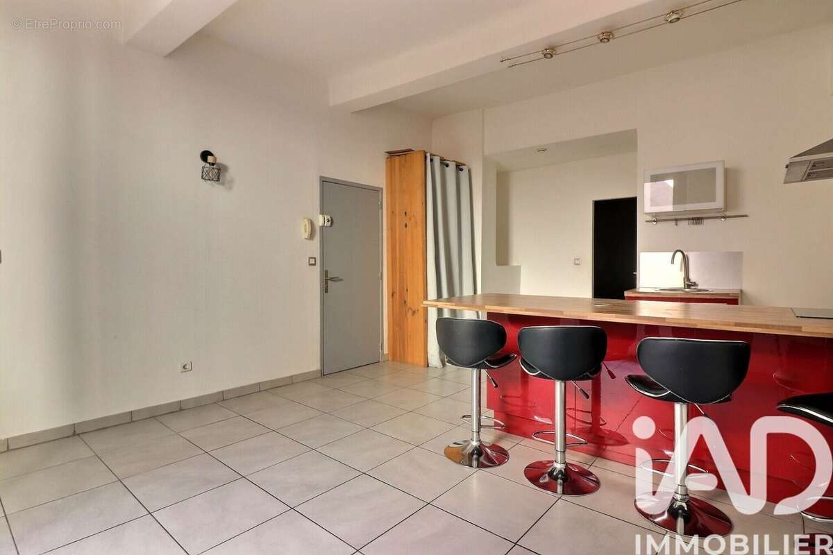 Photo 3 - Appartement à SAINT-MAXIMIN-LA-SAINTE-BAUME