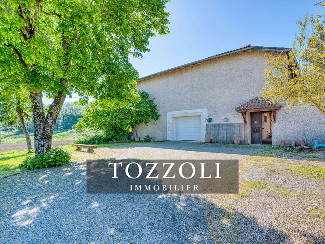 Maison à SAINT-QUENTIN-FALLAVIER