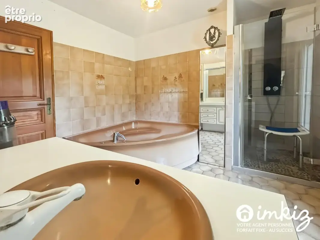 Maison 5 pièces avec piscine couverte - photo 10