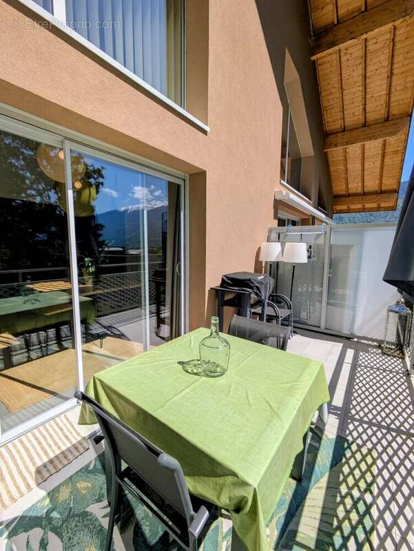 Appartement à GILLY-SUR-ISERE