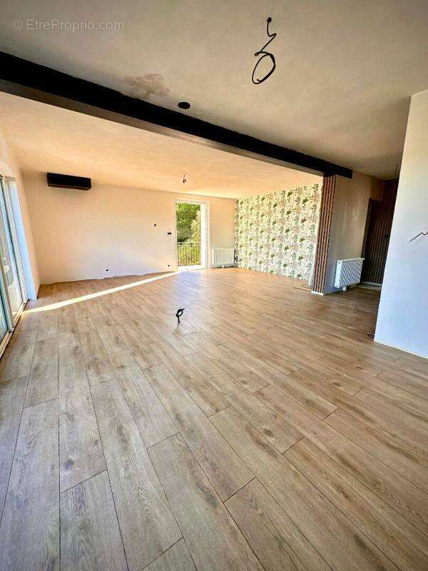 Maison à SAINT-MARTIN-DE-VALGALGUES