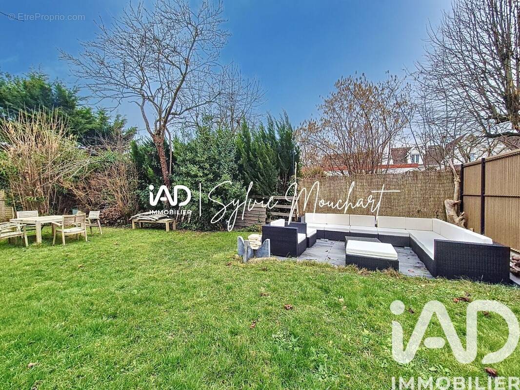 Photo 1 - Maison à LES CLAYES-SOUS-BOIS