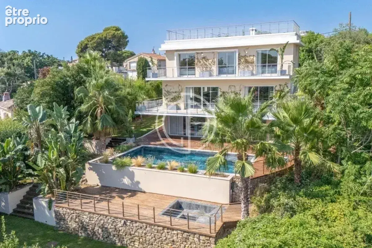 Cap d'antibes - villa rénovée - vue mer - photo 13