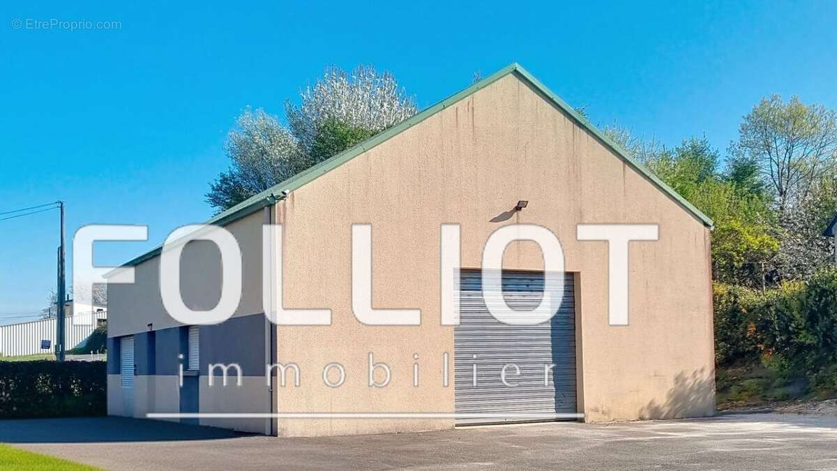 Commerce à FOUGERES