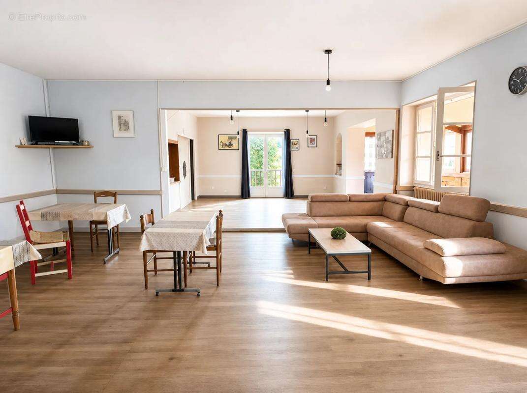 Le Châtelet - Propriété de caractère avec gîte indépendant 294m2 - photo 3