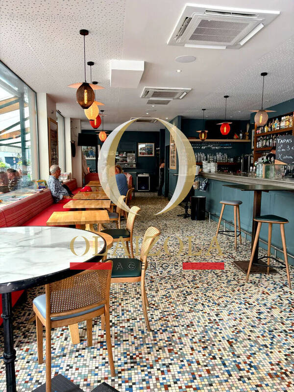 Commerce à SAINT-JEAN-DE-LUZ