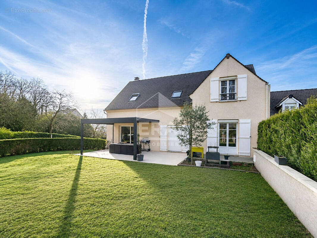 Maison à CHAUMONTEL