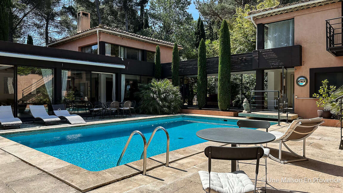 Maison à VILLENEUVE-LES-AVIGNON