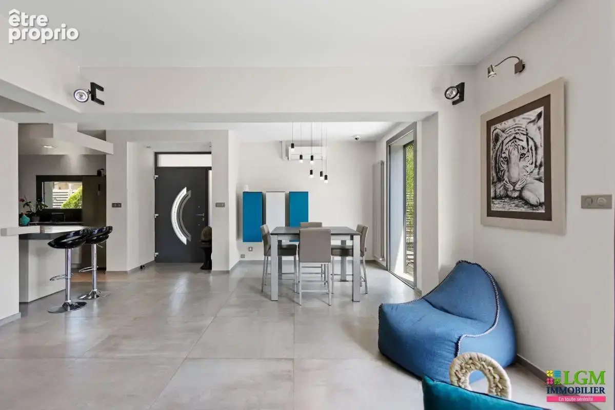Pélissanne - Villa contemporaine de plain‑pied  3 ch + studio, piscine & jardin - photo 7