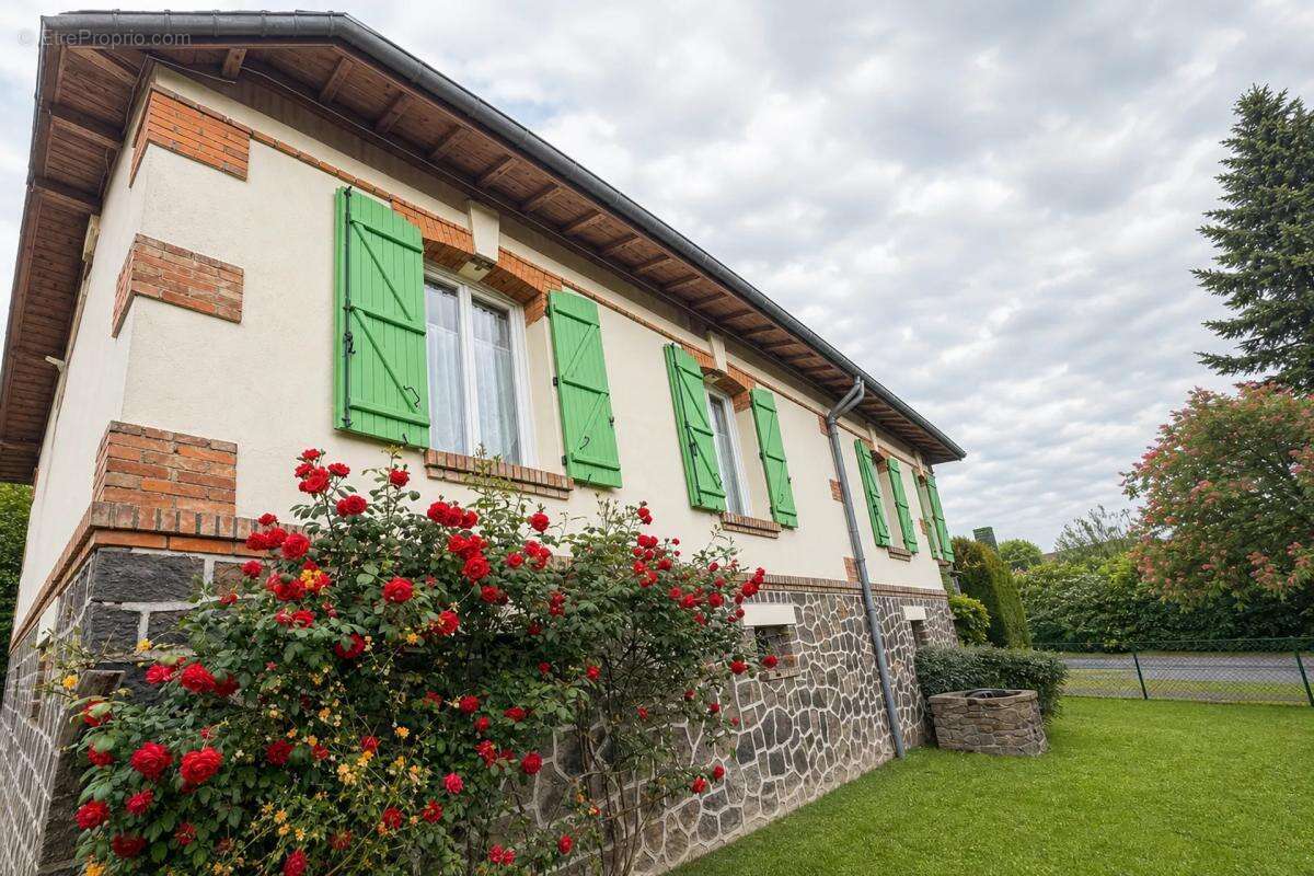 Maison à BILLOM
