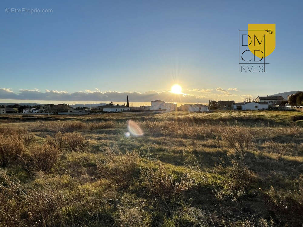 Terrain à POURRIERES