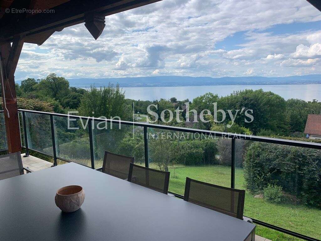 Maison à MAXILLY-SUR-LEMAN