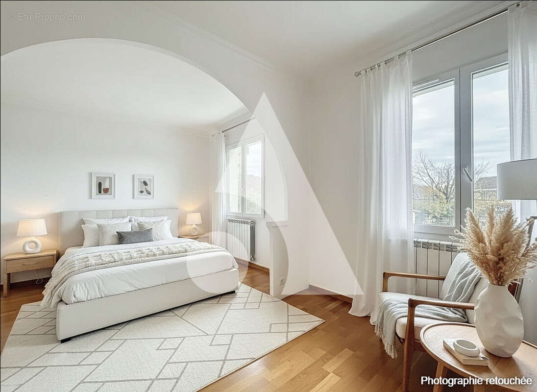 Maison à CHAMPFORGEUIL