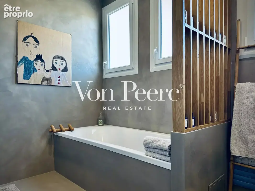 Maison contemporaine rénovée avec bassin fontaine - photo 18