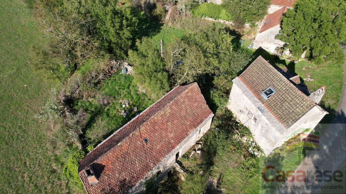 Maison à CENEVIERES