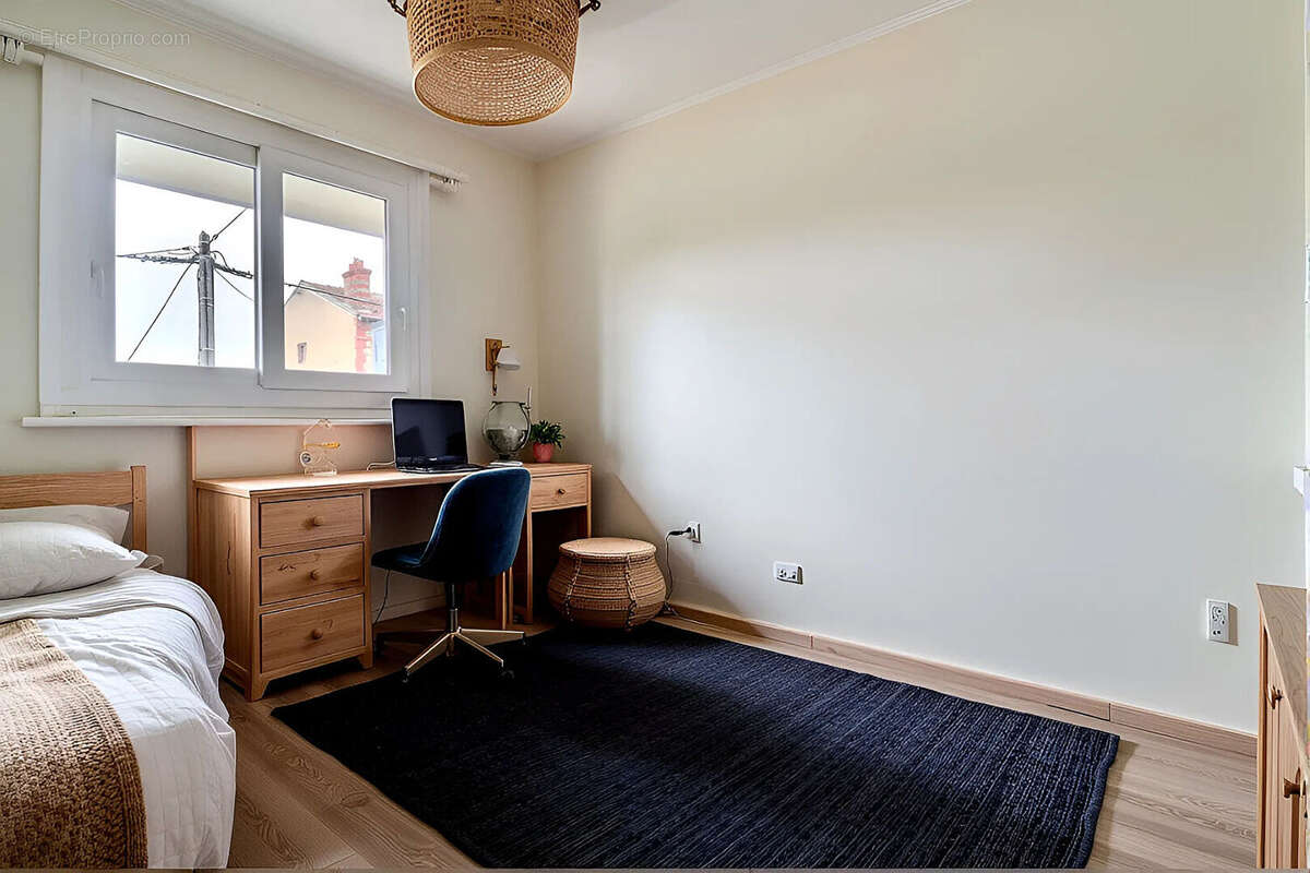 Appartement à COLOMBES