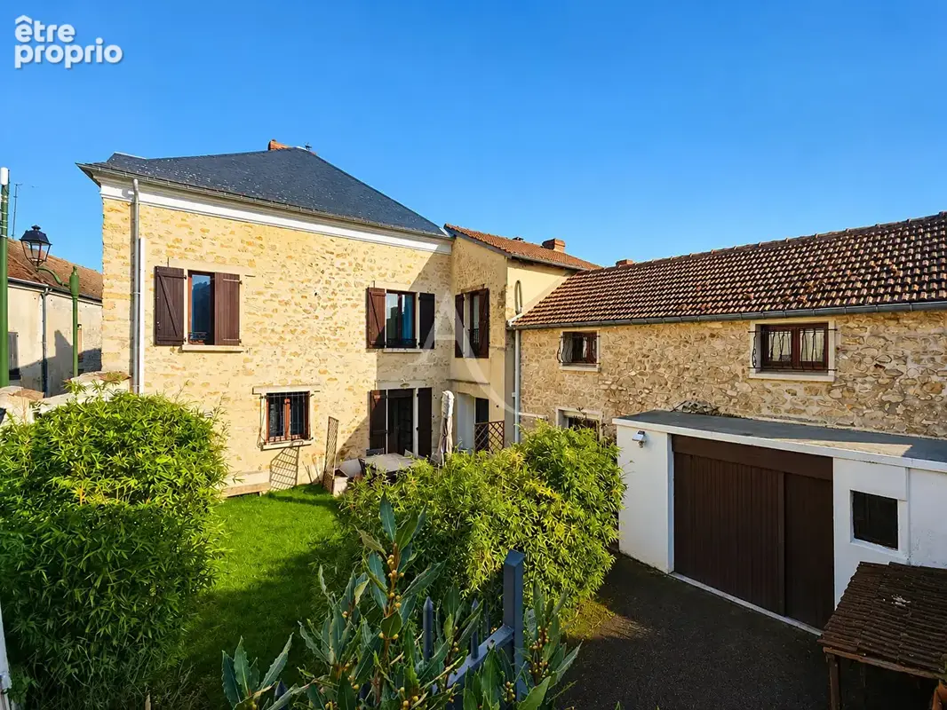 Maison à OINVILLE-SUR-MONTCIENT