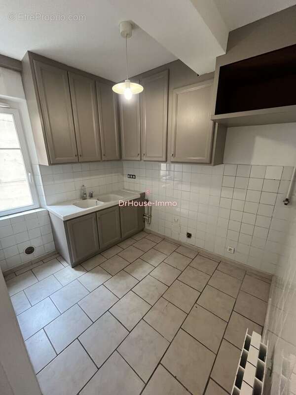 Appartement 200 m² à La Seyne-Sur-Mer  - photo 11