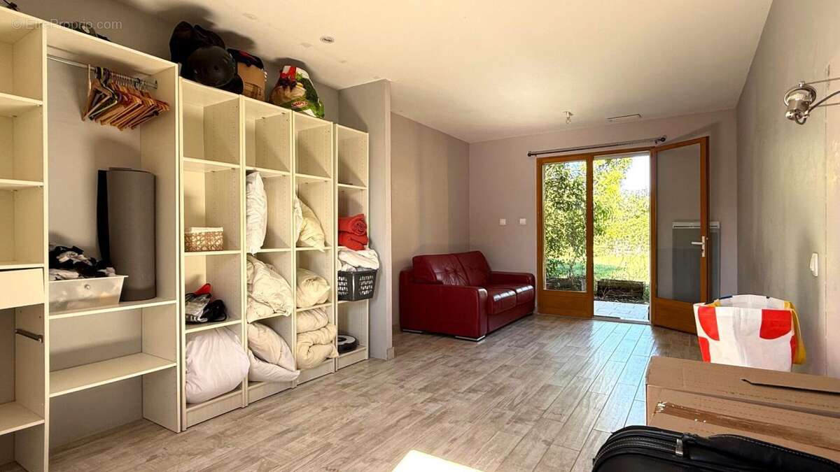 Maison à SAINT-NAUPHARY