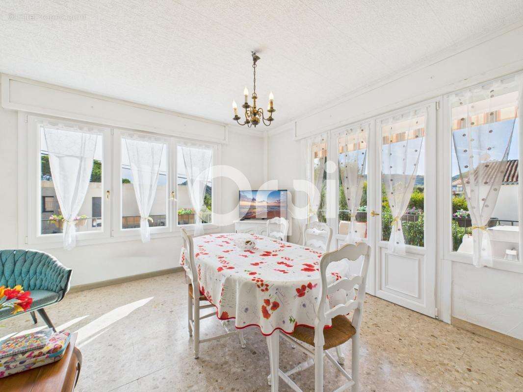 Maison à MANDELIEU-LA-NAPOULE