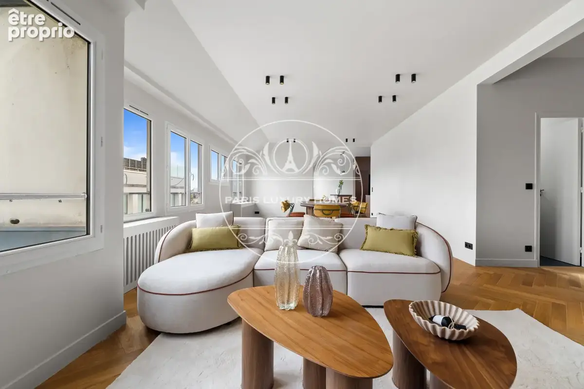 Magnifique duplex rénové avec vue à Paris 8ème ! - photo 8