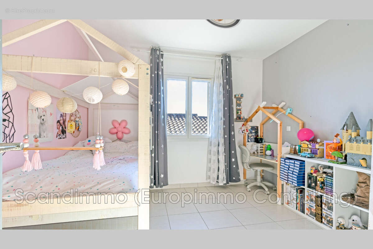 Maison à ROQUEBRUNE-SUR-ARGENS