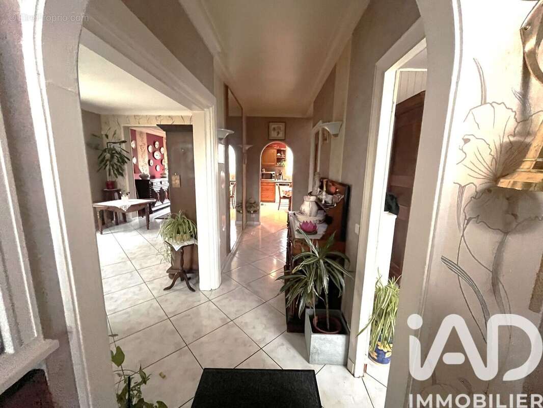 Photo 5 - Maison à VILLENEUVE-LE-ROI