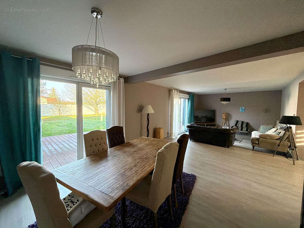 Maison à MONDELANGE