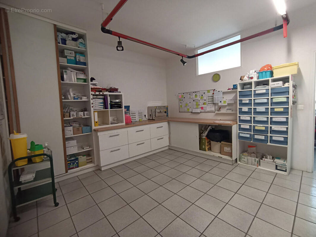 Commerce à COURNON-D&#039;AUVERGNE