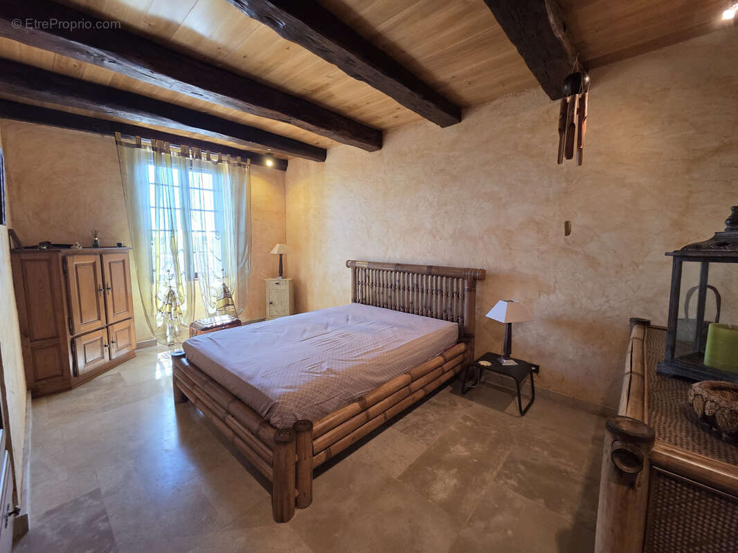 Très belle propriété à vendre dans le sud du Lot sur les hauteurs avec une superbe vue - photo 11