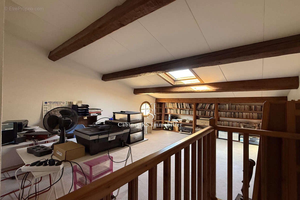 Maison 5 pièces 120 m² à vendre à Nans-Les-Pins (83860) - photo 7