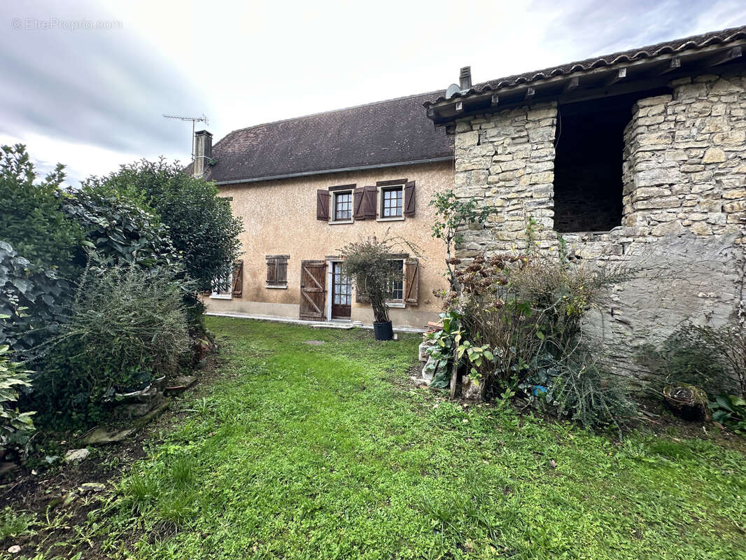Maison à AUTEVIELLE-SAINT-MARTIN-BIDEREN