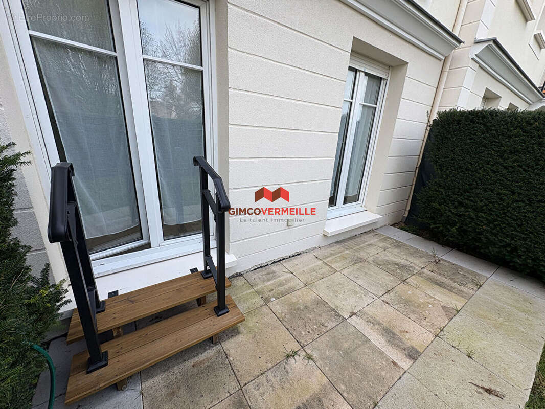 Appartement à VOISINS-LE-BRETONNEUX