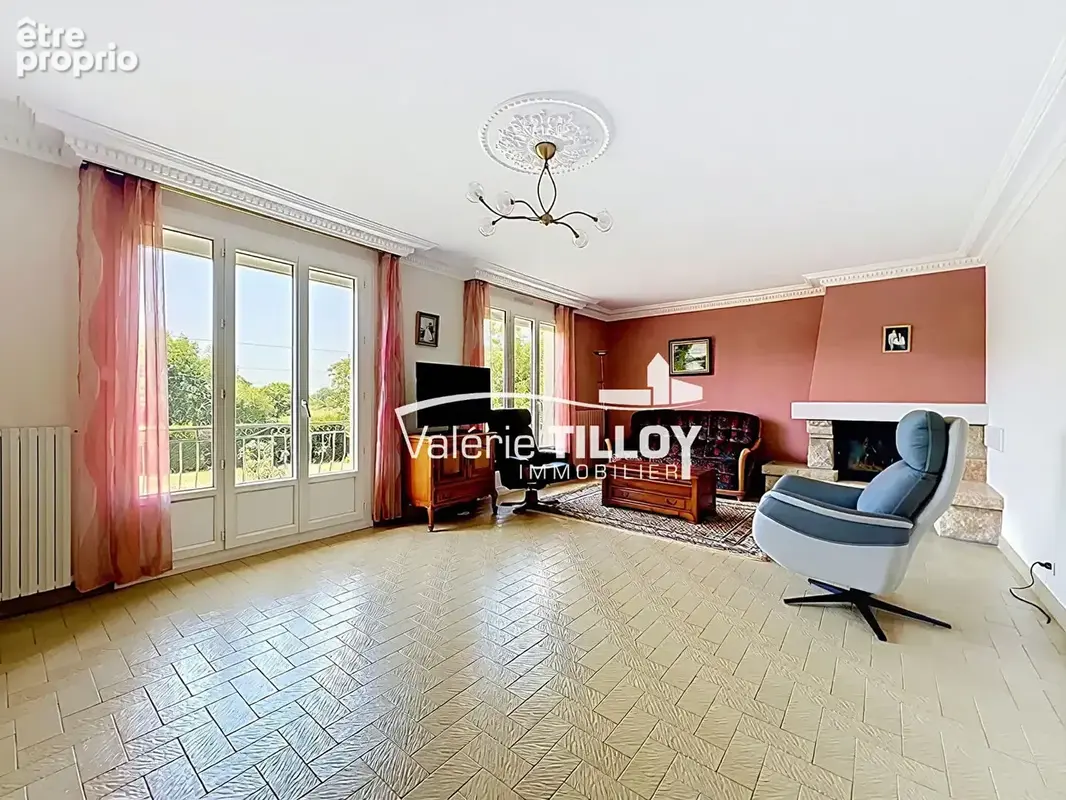 Maison individuelle avec grand terrain de 2 500 m², sous-sol complet et combles aménageables - photo 3