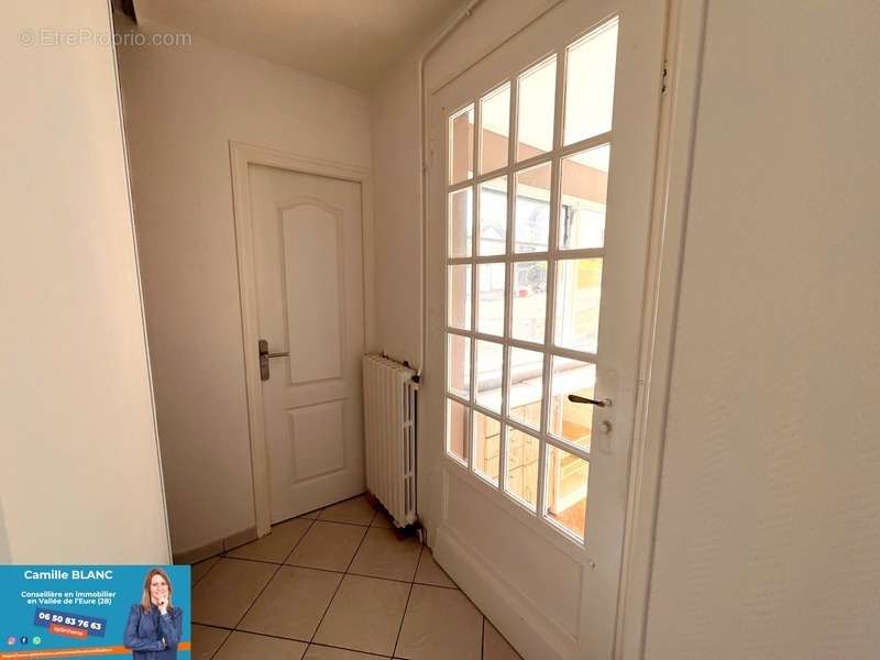 Appartement à JOUY