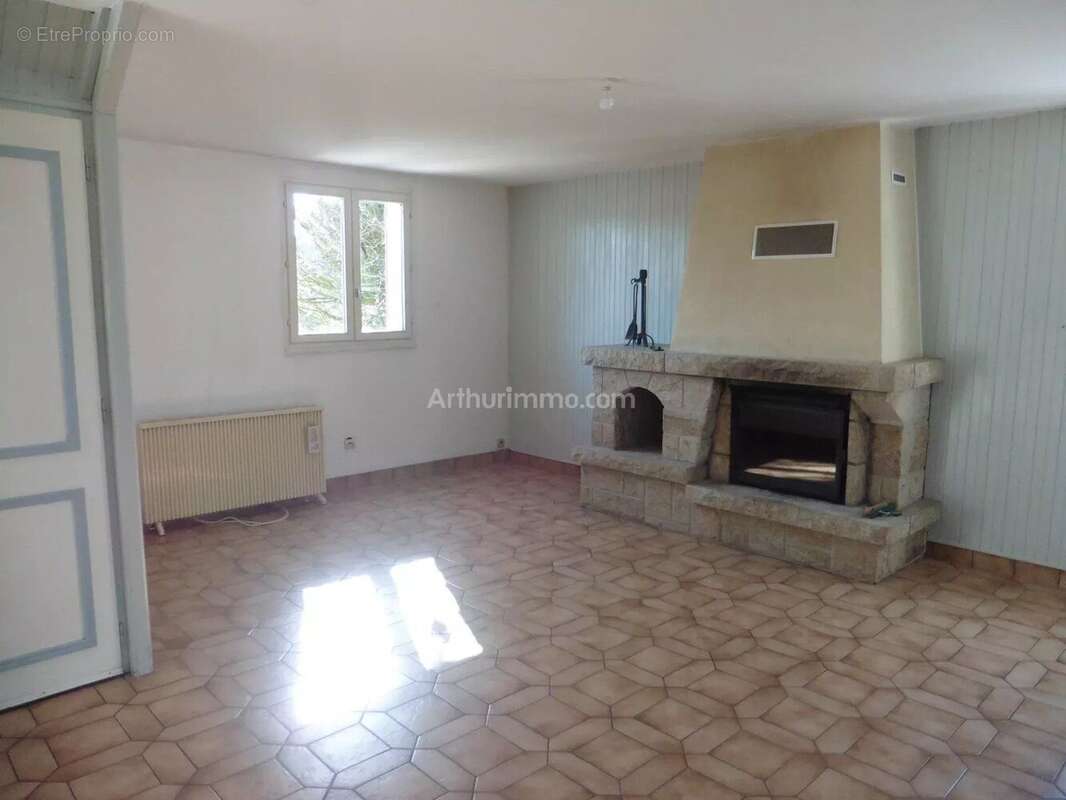 Maison à SAINT-CARNE