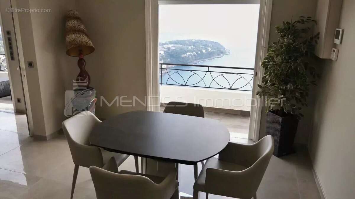 Appartement à ROQUEBRUNE-CAP-MARTIN