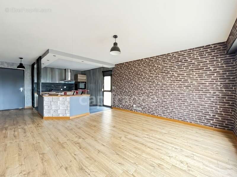 Appartement à GENLIS