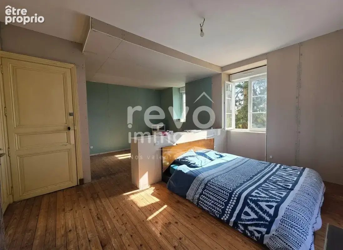 Saint-julien-de-vouvantes (44670)  ancien presbytère en pierres  191 m²  terrain 4 008 m² - photo 10