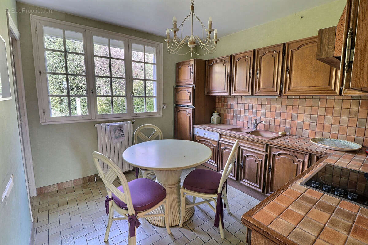 Maison à SAINT-ARNOULT-EN-YVELINES