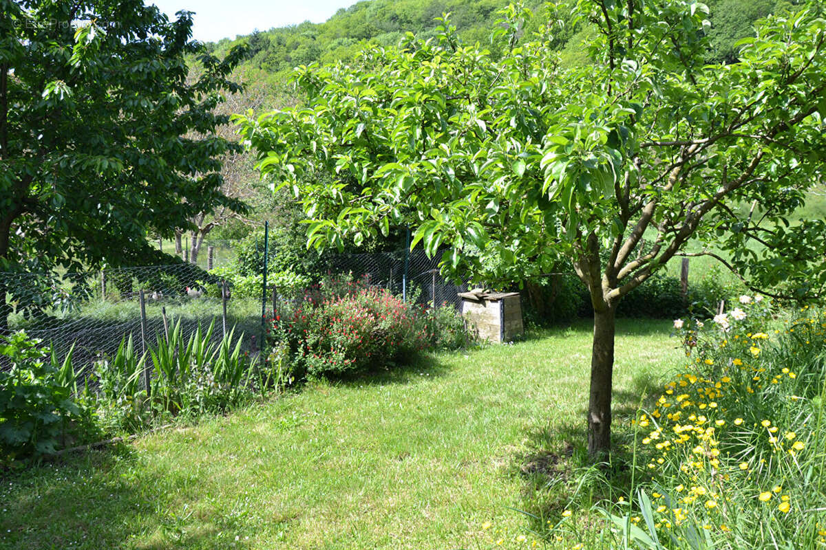 Courniou dans hameau maison  de 200m²  DPE  B avec 653 m² de terrain - photo 12