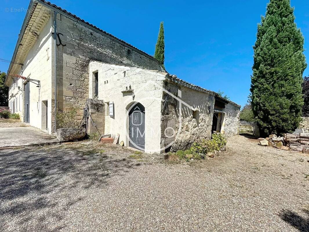 Francs : Propriété de charme en pierre - photo 8
