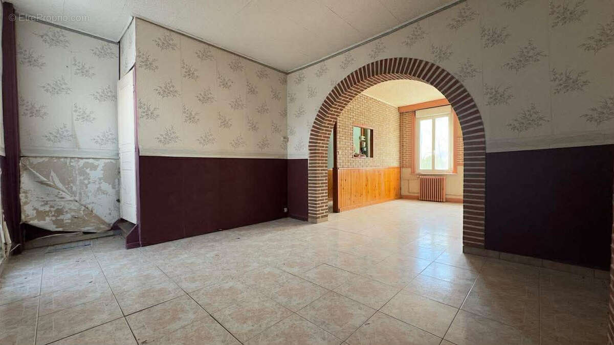 Maison à BRUAY-LA-BUISSIERE