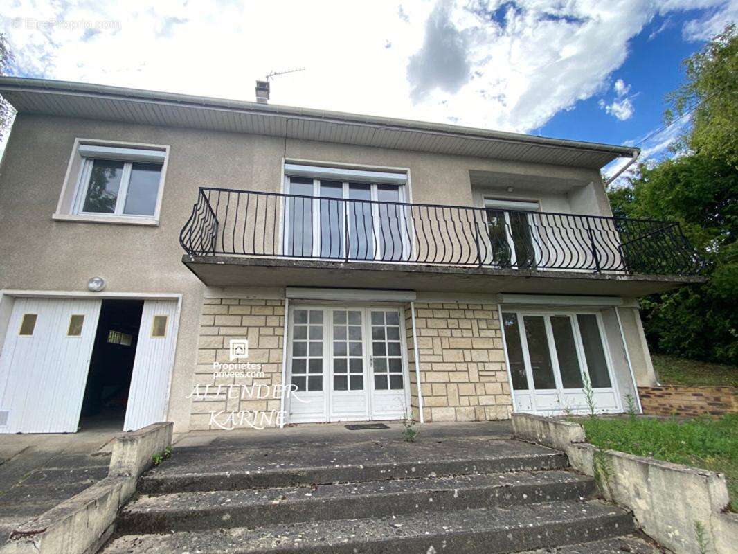 Maison à PARON