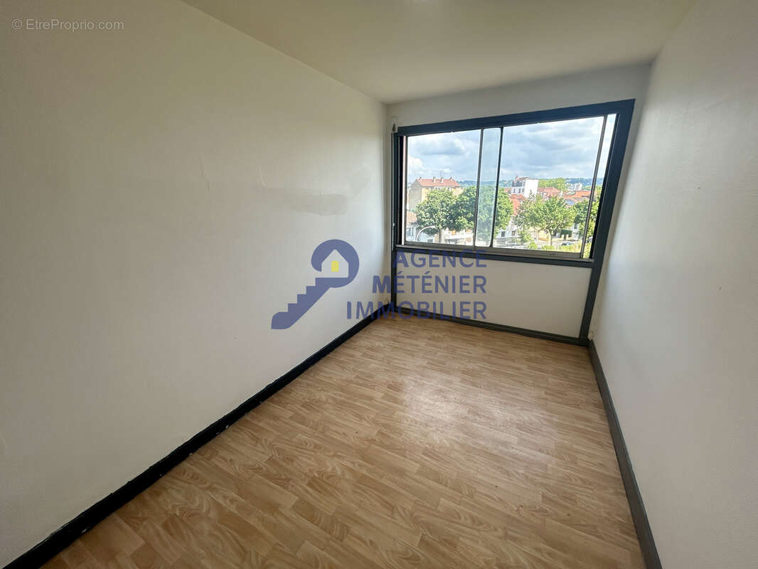 Appartement de type f2 - avec garage - 67 m2 - photo 6
