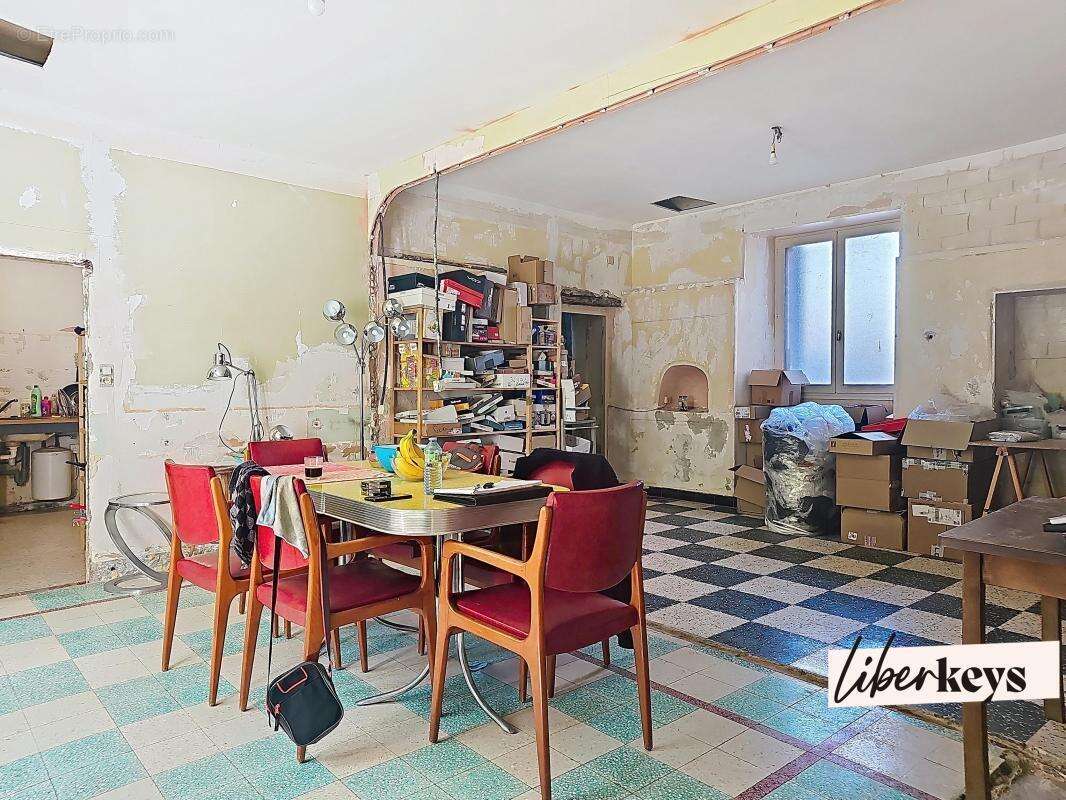 Maison à RIBAUTE-LES-TAVERNES