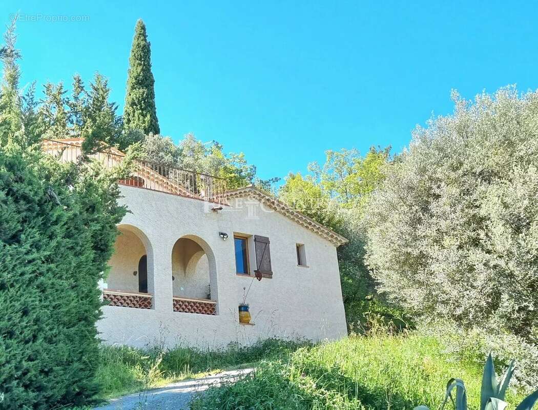 Maison à MONTAUROUX